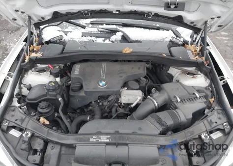 2015 BMW X1 xDrive28I z USA, uszkodzony, nr VIN WBAVL1C51FVY34670